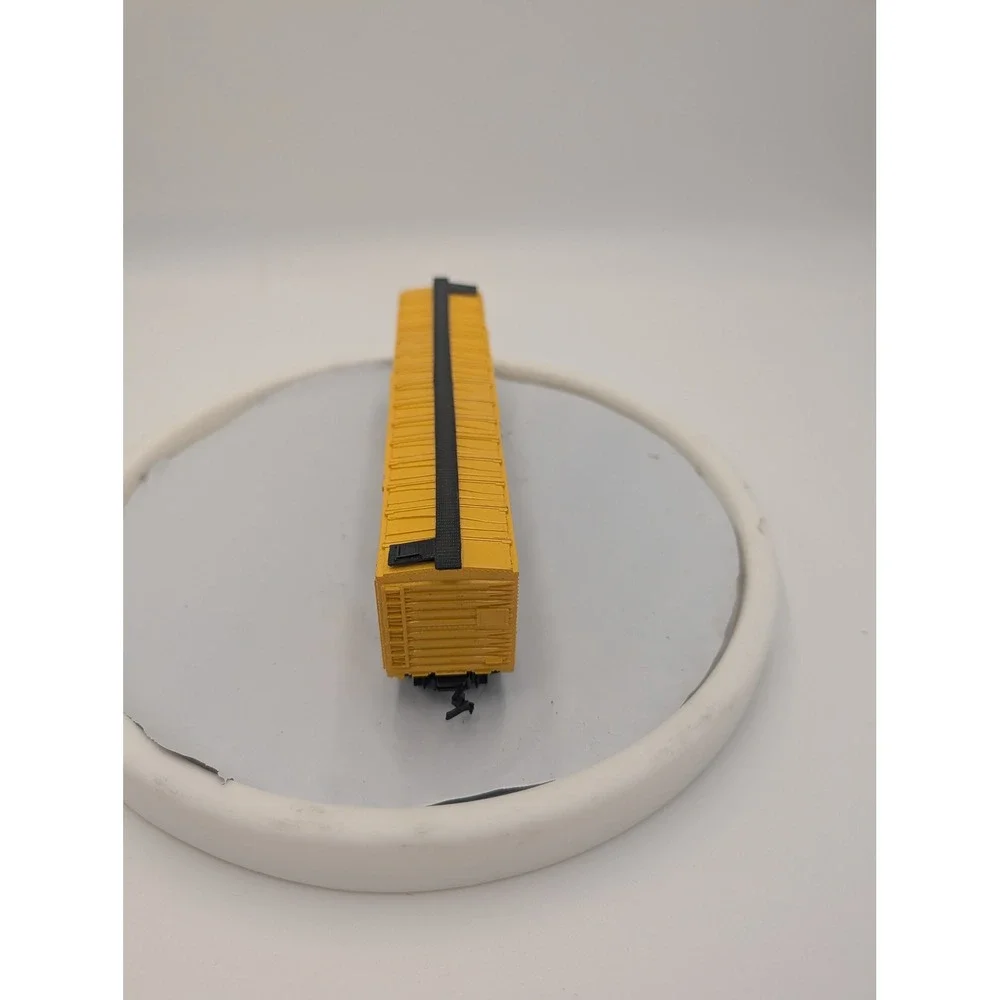 Chessie System B&O HO Scale Boxcar Yellow Baltimore and Ohio 11147 Rolling Stock